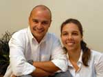 Madeira reciclada e plantas resistentes ao clima litorneo compem o Las Solanas Jardines, dos arquitetos Rafael Schiaffino e Andria Weiler