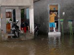 Moradores tiveram trabalho para limpar as casas