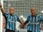 Souza lanou na rea, Ruy cabeceou para dentro e Alex Mineiro, sem goleiro, marcou
