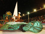 Imperatriz Dona Leopoldina comps os desfiles da segunda noite do carnaval de Porto Alegre