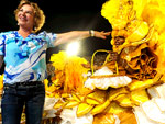 A primeira dama Marisa caiu na folia da Sapuca
