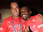 O jogador de futebol, Edmundo, e Renato Loureno, o gari 'Sorriso', posaram para fotos no camarote da Brahma
