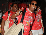 Jorge Benjor esbanjou simpatia ao chegar no camarote