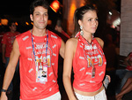Marco Antonio Gimenez e Raphaela Sirena, a Garota Vero RS de 2008, compareceram na folia carioca no segundo dia