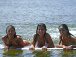 Ana Paula, Dbora e Andressa na Guarda do Emba 