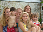 As primas reunidas em natal de 2008... Toda famlia unida superando a perda do nosso protagonista (av...o Gula deixa saudades na famlia!) 