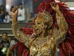 Valesca Popozuda exuberante como rainha de bateria da Porto da Pedra
