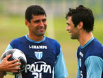 Jogadores se divertem no treino