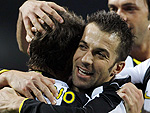 Juventus 1x0 Napoli – Jogadores da Juventus comemoram o gol marcado por Claudio Marchicio
