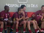 Jogadores do Unio-MT aguardam o incio do treino