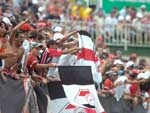 Torcida do Joinville faz a festa com mais uma vitria do tricolor