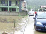 Bairro Vargem Grande, em Florianpolis, ficou alagado aps chuva forte