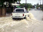 Bairro Vargem Grande, em Florianpolis, ficou alagado aps chuva forte