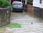 Bairro Vargem Grande, em Florianpolis, ficou alagado aps chuva forte