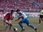 Eltinho e Rogrio Souza travaram uma batalha durante o jogo