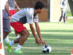 Nilmar descontrado durante o treino desta tarde