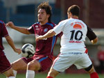 O jogo comeou com o Caxias dominando e arriscando mais ao gol adversrio.