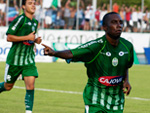 Acerola corre para o abrao aps marcar o seu gol