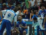 Giovane fala com Anderson durante intervalo