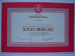 Foto do certificado de Scio Beira-Rio, recebido pelo meu Pai (Eron da Silva Reis) em 1979. Em 2008, meu pai faleceu e encontramos o certificado entre os seus guardados. Mais uma relquia para o centenrio do Campeo de Tudo. D-lhe COLORADO!!! – Ederson Pires Reis