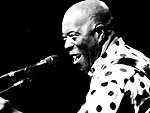 Buddy Guy interagiu com o pblico durante todo o show