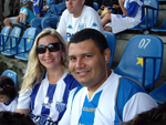 eu fabiana e meu marido robson na ressacada,torcendo para o leo.