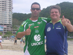 Eu e meu camarada Chinho, hoje dirigente da chapecoense em Bal. Camburiu nas vesperas jogo com Marcilio Dias.