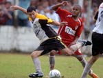 Lance do jogo Cermica Silveira 2 x 2 Santa Maria