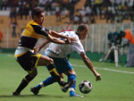 Thiago Matos e Lima na disputa pela posse da bola