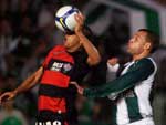 Lance da partida entre Juventude e Vitria, pela Copa do Brasil