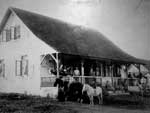 Casa localizada na Estrada Dona Francisca