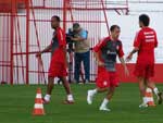 Tales, D'Alessandro, Alecsandro e Danny Morais durante o aquecimento que antecedeu o coletivo