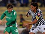 Udinese 3x3 Werder Bremen - Diego (C), ex-santos, chuta para marcar o primeiro gol do Werder Bremen