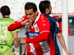 Almeria 2x1 Osasuna – J o Almera fez bonito em casa e venceu o Osasuna. O atacante lvaro Negredo (na foto) marcou os dois gols do time da casa. Pandiani descontou para os visitantes