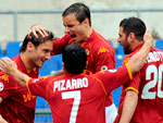 Roma 3x2	Lecce – A Roma venceu no Estdio Olmpico do Lecce. O atacante e capito Totti (E) marcou duas vezes, um de pnalti. Os outros gols foram marcados por Brighi, para Roma, e Munari e Papadopoulos para o Lecce
