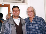 Esta foto  com o melhor amigo de Roberto Carlos o prprio Erasmo, em carne e osso, de vrios show que fui de Roberto nunca consegui tirar uma foto com ele, mesmo sentado nos melhores lugares. Tenho vrios ingressos de show, toda coleo em cd, revistas, filmes, fotos de show e at um boto de roupas da poca da jovem guarda. Possuo ainda todas as msicas que o Rei gravou em italiano em um cd. Sou f de RC desde meus 8 anos de idade