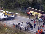 A previso era para que a pista fosse liberada por volta das 18h30min desta segunda-feira