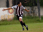 China, autor do gol do empate, saiu do banco e demonstrou disposio em campo. Mereceu  