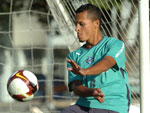 Souza est confirmado no time que enfrenta o Boyac