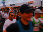 Os primeiros momentos da Maratona feminina e da Rstica de Porto Alegre
