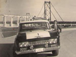 Cabeceira da Ponte Herclio Luz, parada obrigatria para foto. Esta foi feita em 16 de junho de 1970, pelo, ento, policial civil Alcides Rensi, orgulhoso de sua nova viatura