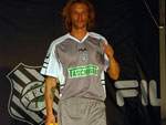 Modelo lvaro Jacomossi tambm desfilou com a camisa um