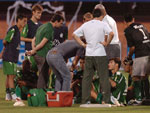 Mauro Ovelha conversa com os jogadores antes da prorrogação