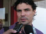 No final dos trabalhos, os jogadores concederam entrevista aos jornalistas. No detalhe, Bolvar