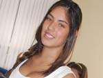 NA MODA  Isadora Ramos, 15 anos, do Farroupilha, acertou. As bermudas esto com tudo na meia-estao e at no inverno! A blusinha romntica dela  um amor e o All Star vermelho  fiel companheiro de todas as horas.
