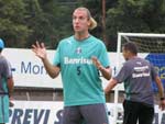O atacante Maxi Lpez aprimora o cabeceio