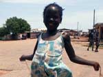 Eles so a frica do noticirio. Descalos, famintos, mas to sorridentes como Felicity, vivem no sul de Gana, a 50 quilmetros de Acra