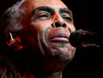 Covers de Bob Marley e Beatles estiveram presentes no show