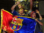 O Barcelona nem precisou ir a campo para levar o t�tulo. A derrota do Real Madrid consagrou o rival campe�o do Campeonato Espanhol