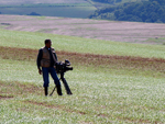 Gravando nas lavouras de trigo recm plantadas em Cascavel (PR)